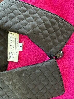 St. John Collection Quilted Collar in Black with Tonal Piping